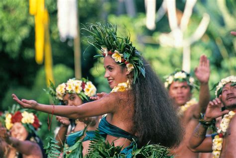 A Romantic Getaway: Tahiti's Honeymoon Paradise